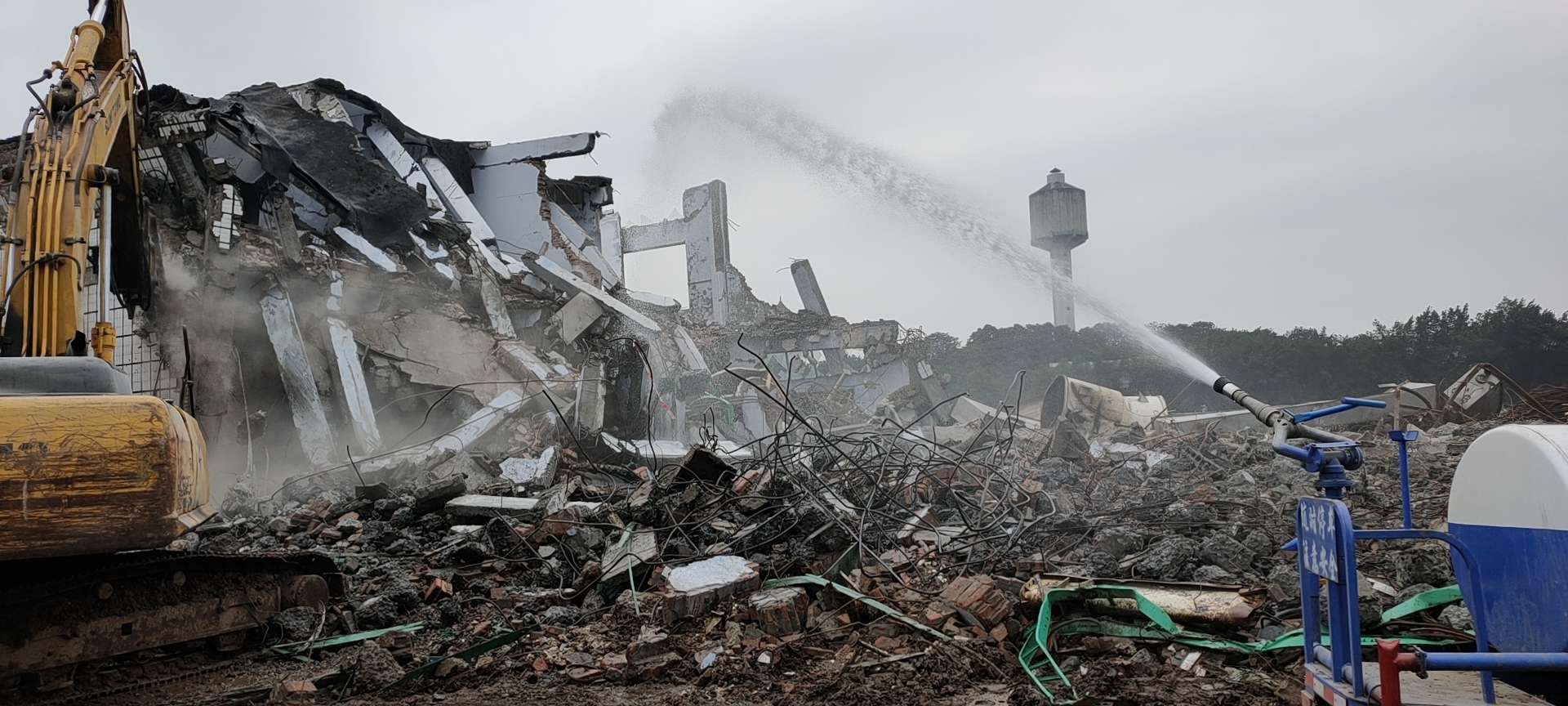 四川安得列建設(shè)工程有限公司-機(jī)械拆除建筑物
